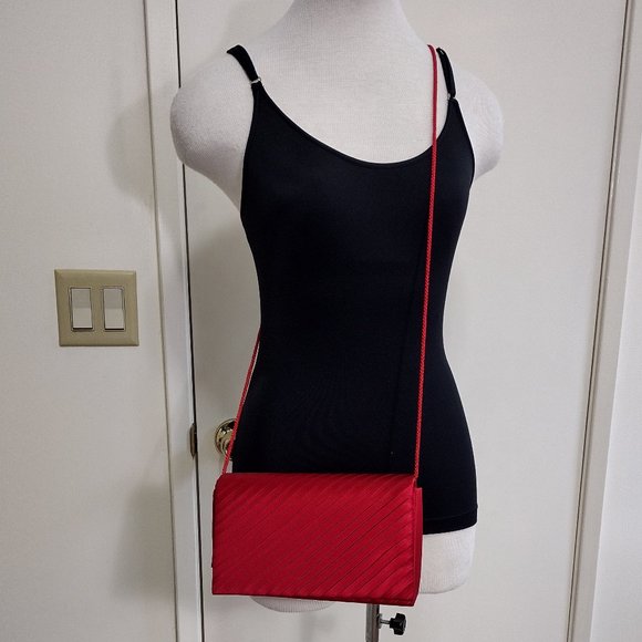 La Regale Handbags - Red Satin Evening Clutch NWOT